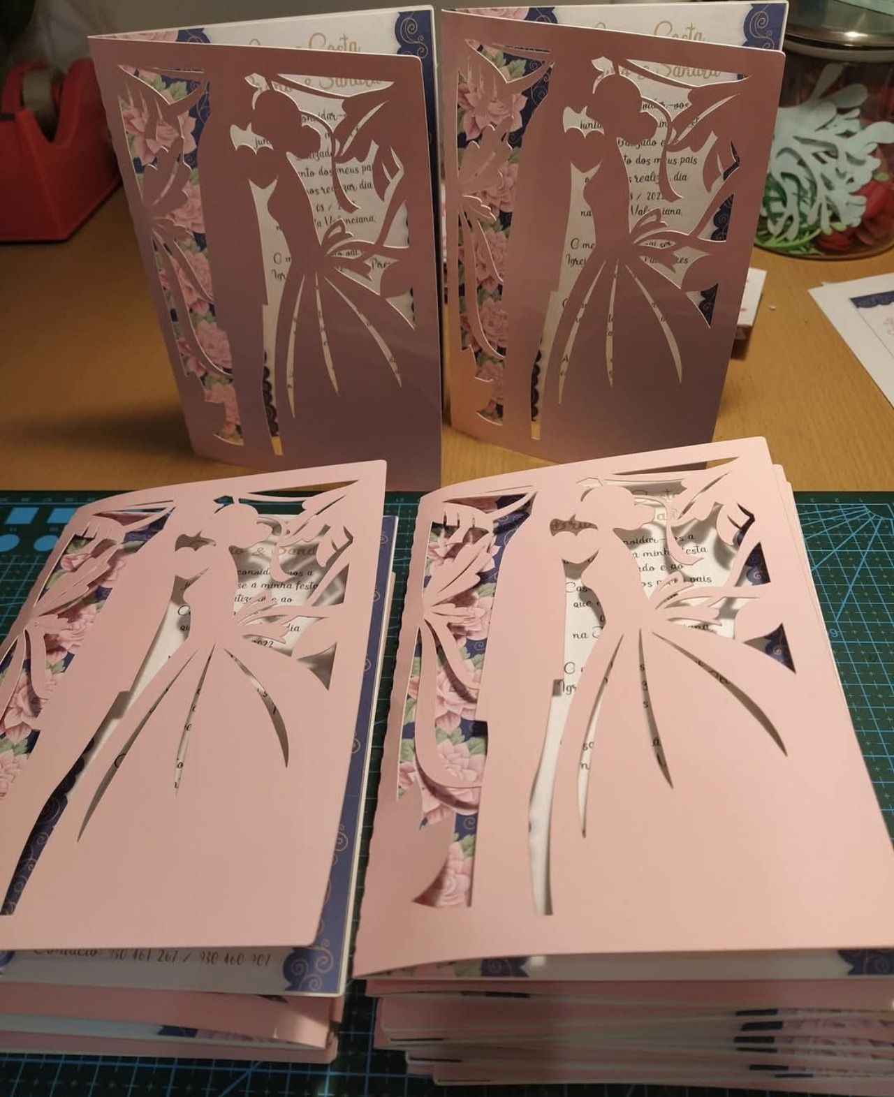 Convites florais personalizados para casamento